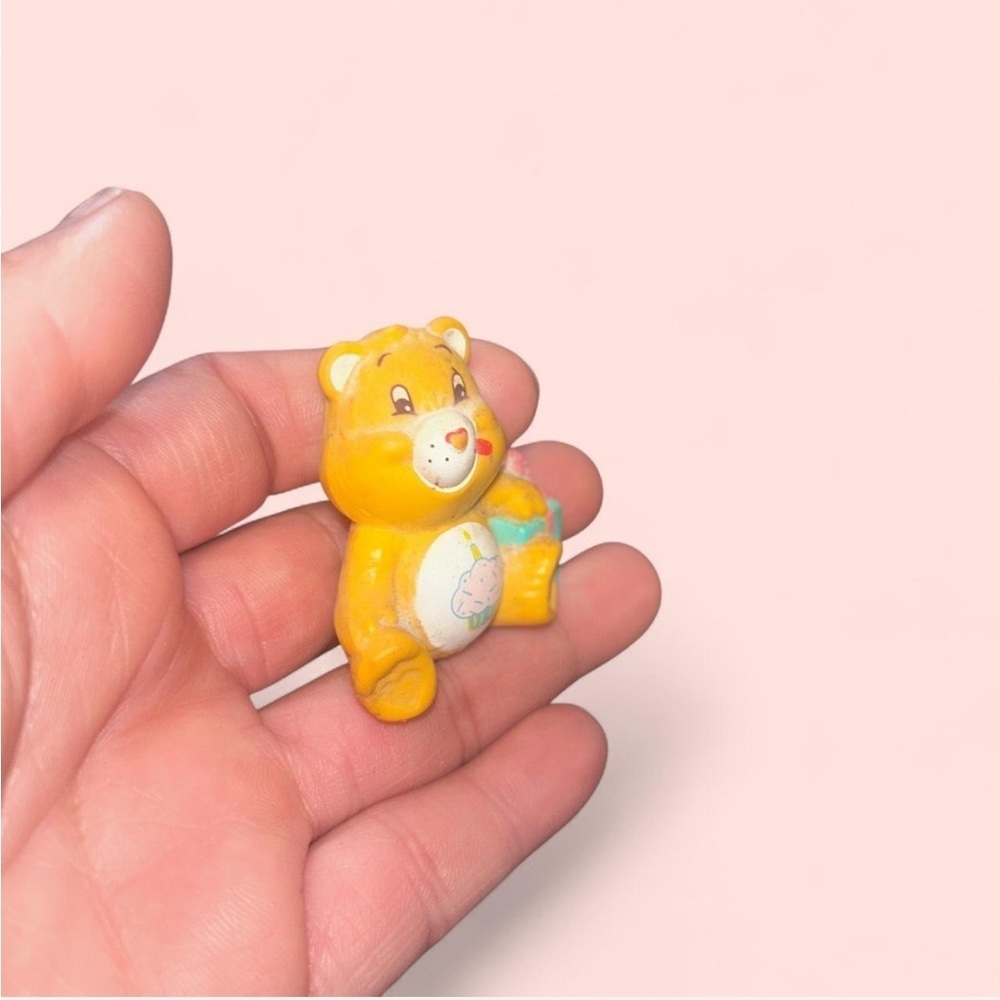 Care Bears Yellow and Pink Action Figure Playset - Picture 2 of 4